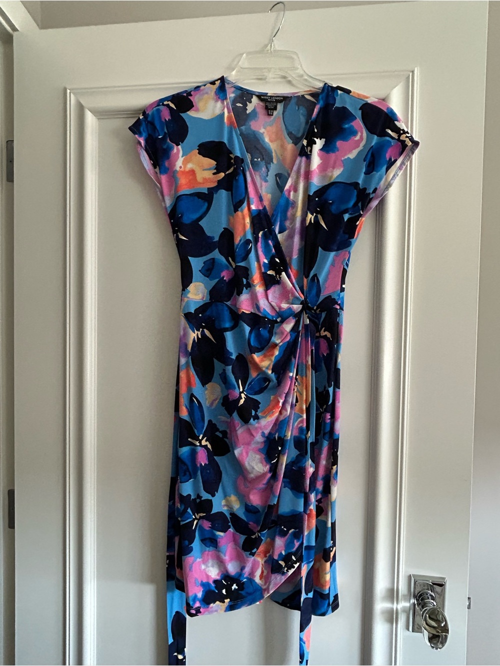 💕🦋🦋Maggie London Blue Floral Wrap-Style Dress💕🦋🦋 - Picture 3 of 6
